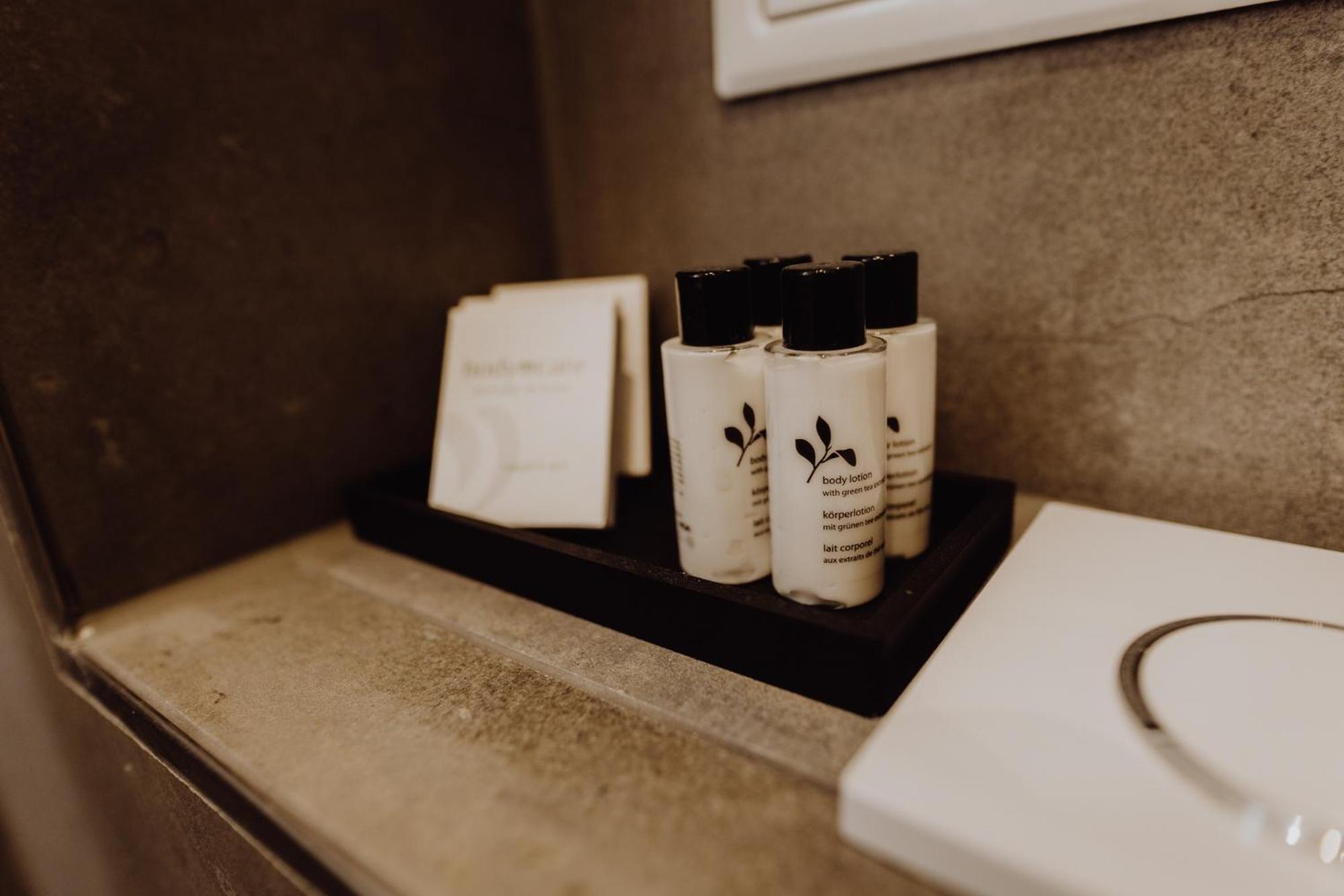 Staylight City - Premium Appartements Mit Balkon ヒルデスハイム エクステリア 写真