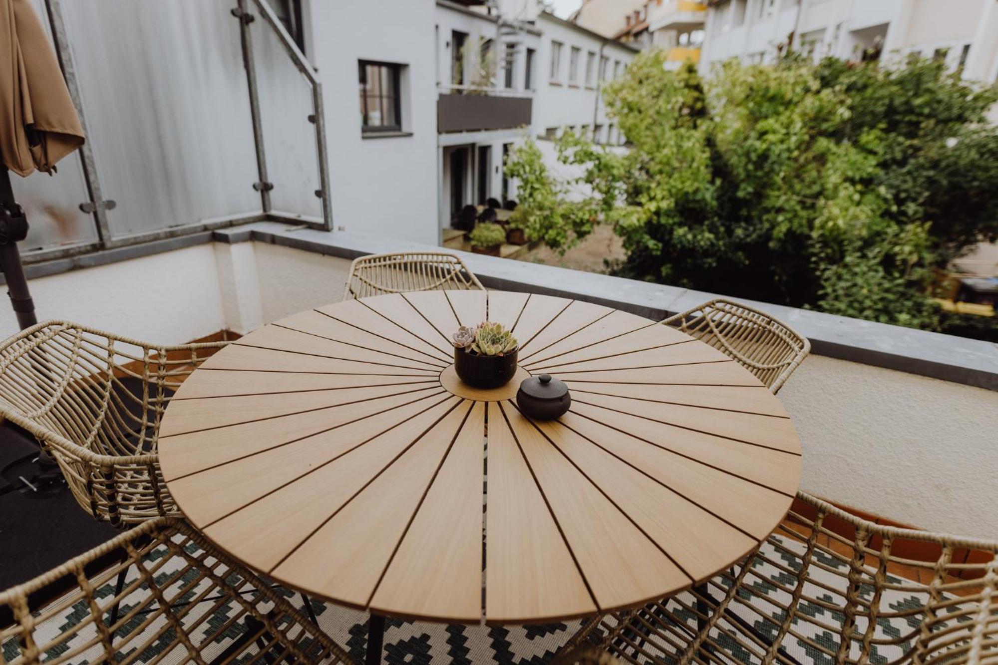 Staylight City - Premium Appartements Mit Balkon ヒルデスハイム エクステリア 写真