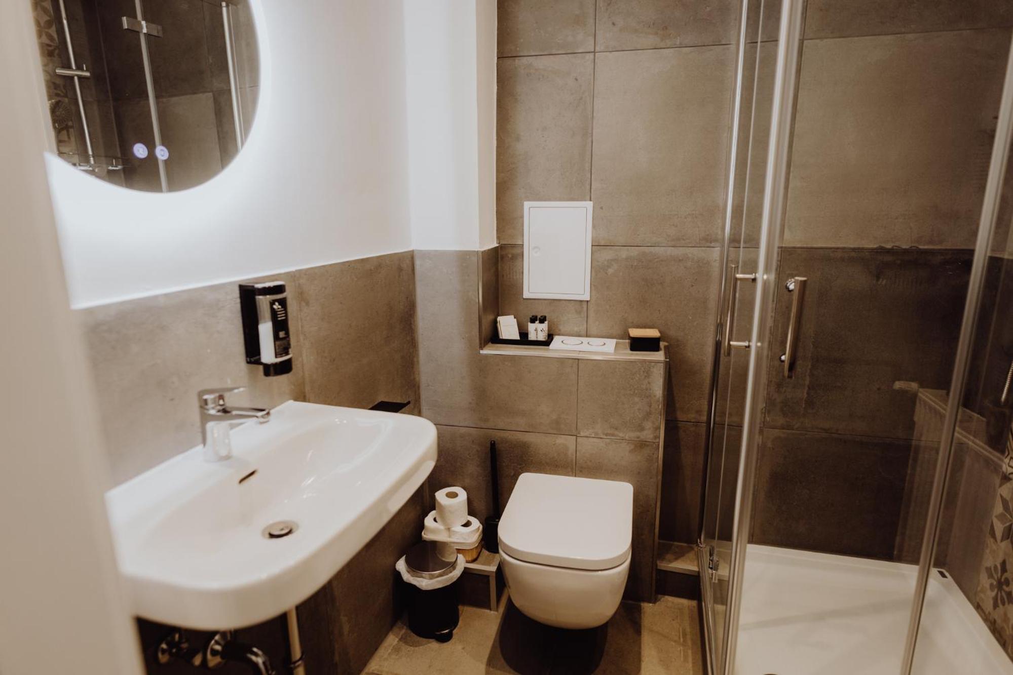 Staylight City - Premium Appartements Mit Balkon ヒルデスハイム エクステリア 写真